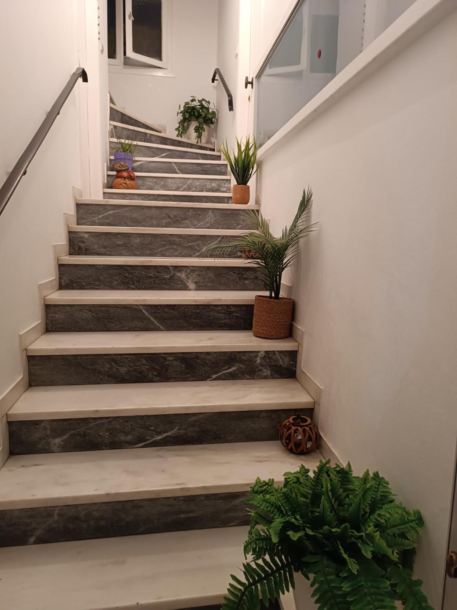 Helena'S House Apartment Ermoupoli Bagian luar foto